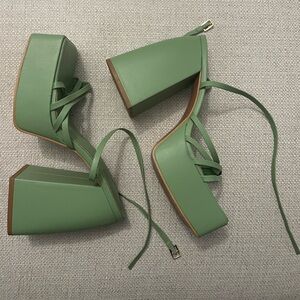 PrettyLittleThing Green Platform Square Toe Heels Barbie Lace Up